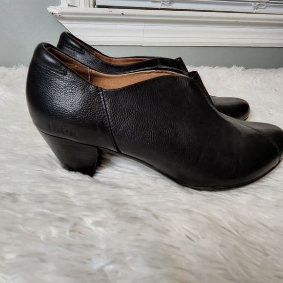 TAOS Shoe Bootie, sz. 7 - Picture 2 of 6